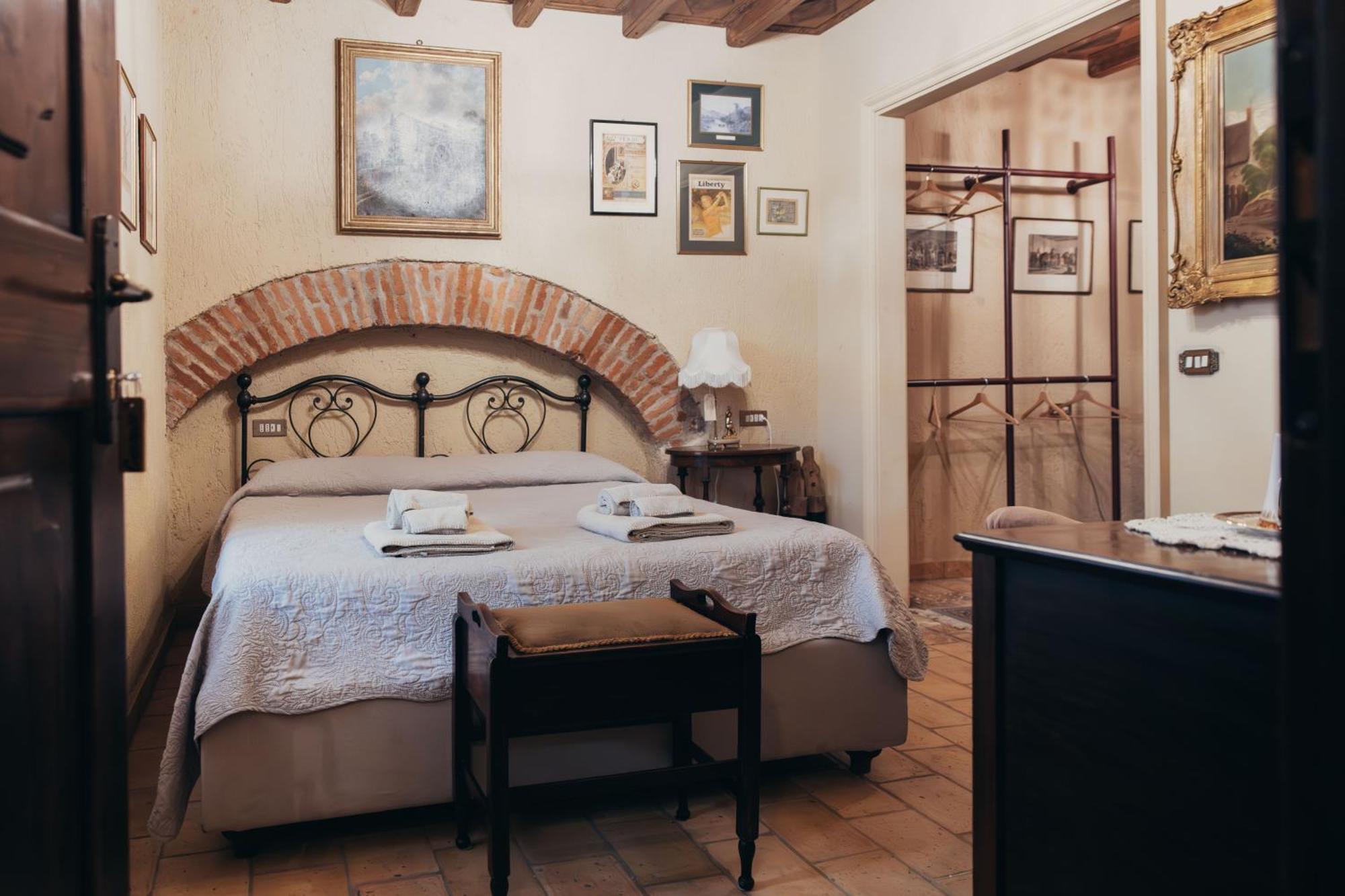 B&B Formigola Corticelle Pieve Exteriör bild